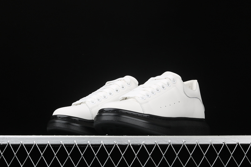 MCQUEEN OVERSIZED SNEAKER