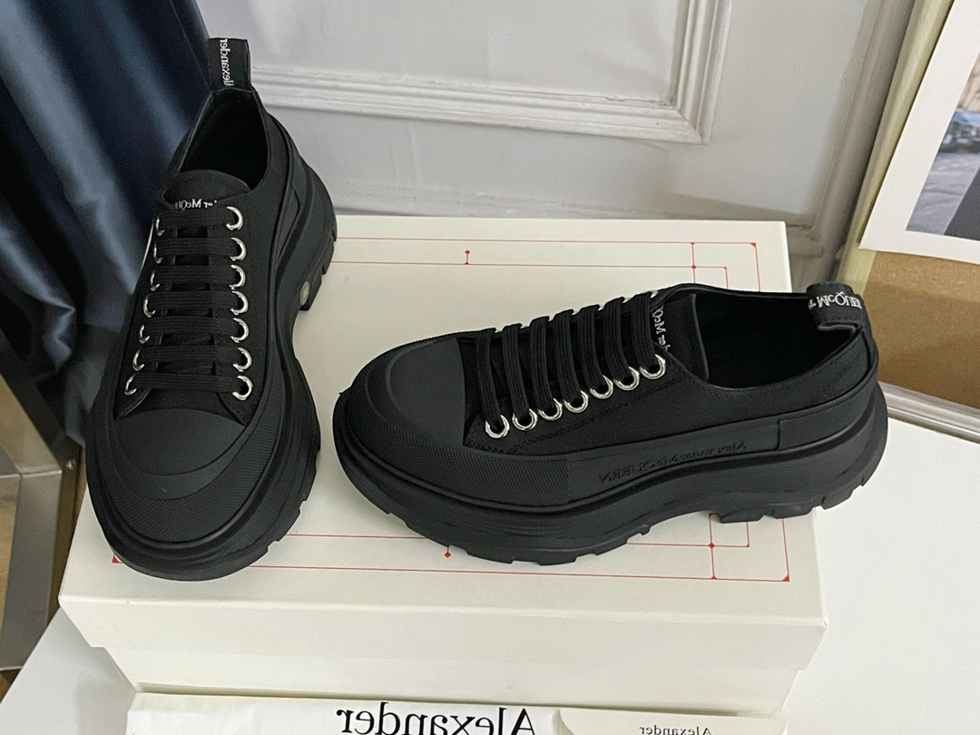 Mcqueen Tread Slick