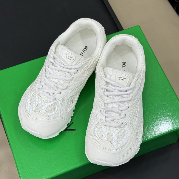 b0tte*a Ven*ta sneaker