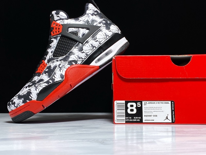 Air Jordan 4 Retro