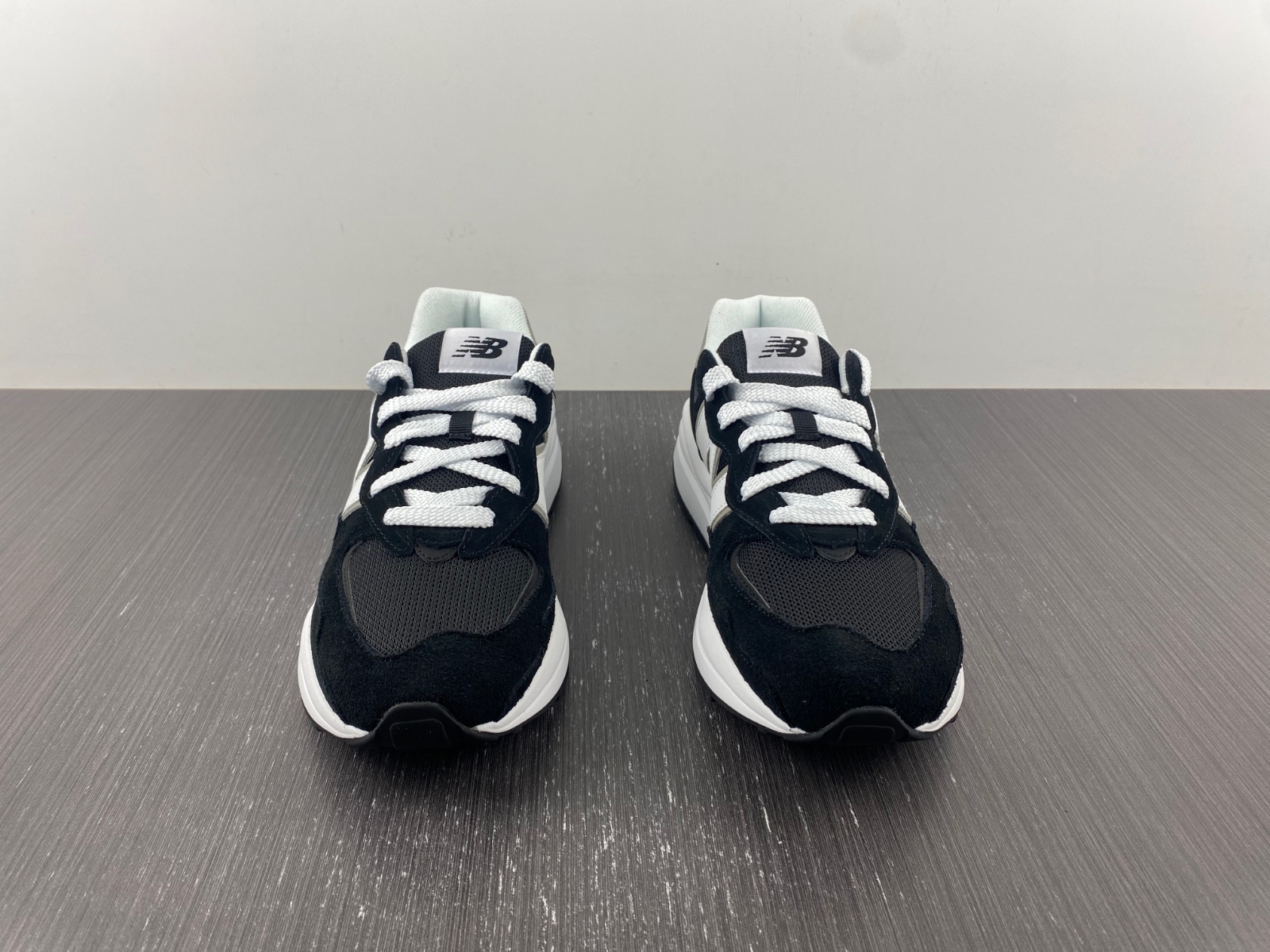 New Balance 57/40 Team Black - M5740CB