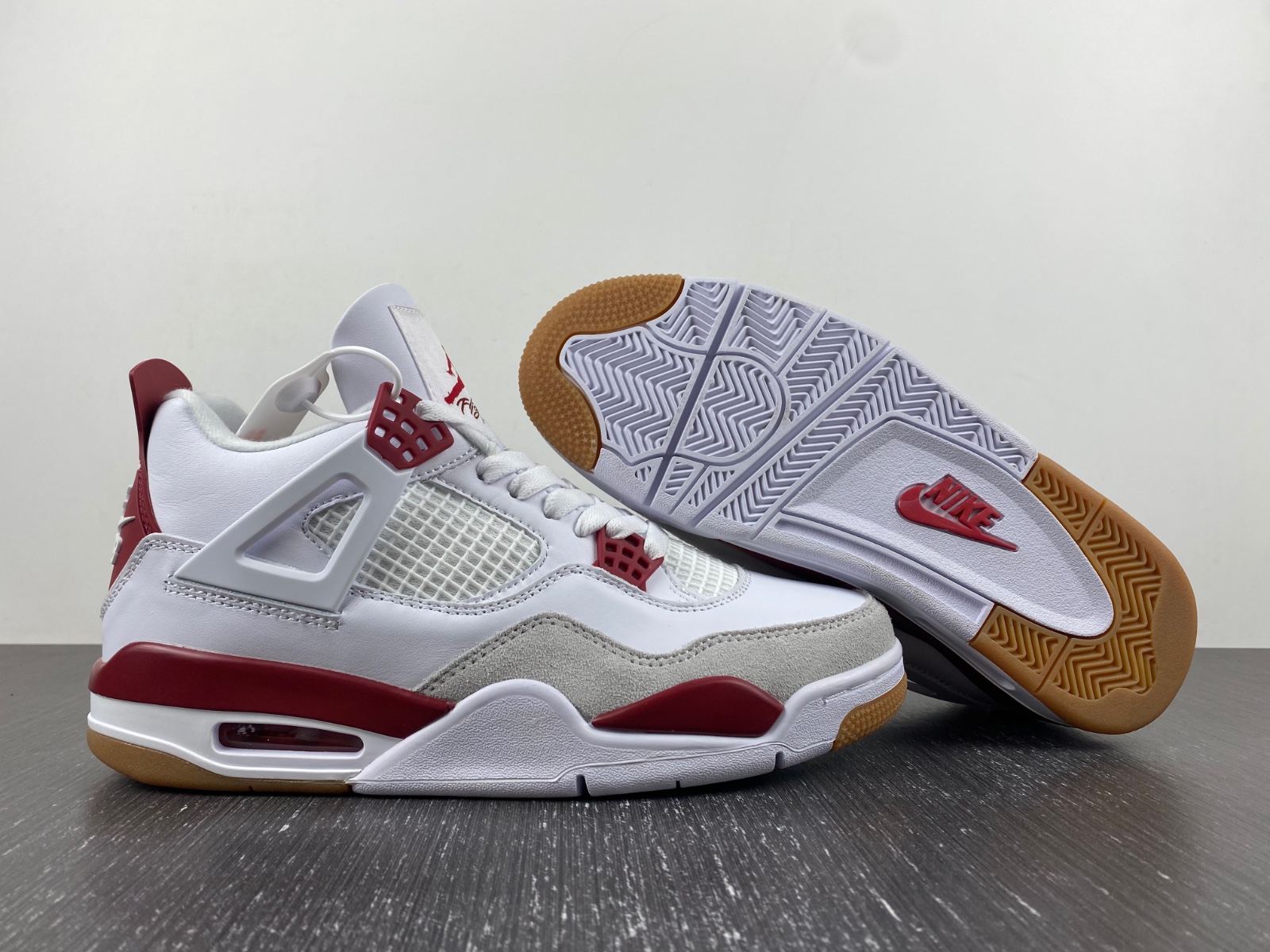 Nike SB x Air Jordan 4 customize