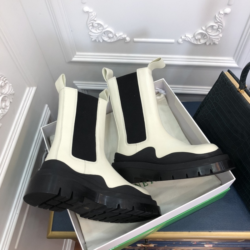b0tte*a Ven*ta tire leather ankle boots