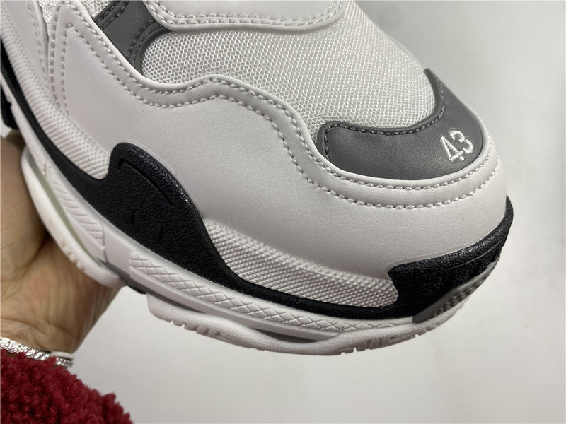 Balenciaga TRIPLE S TRAINER