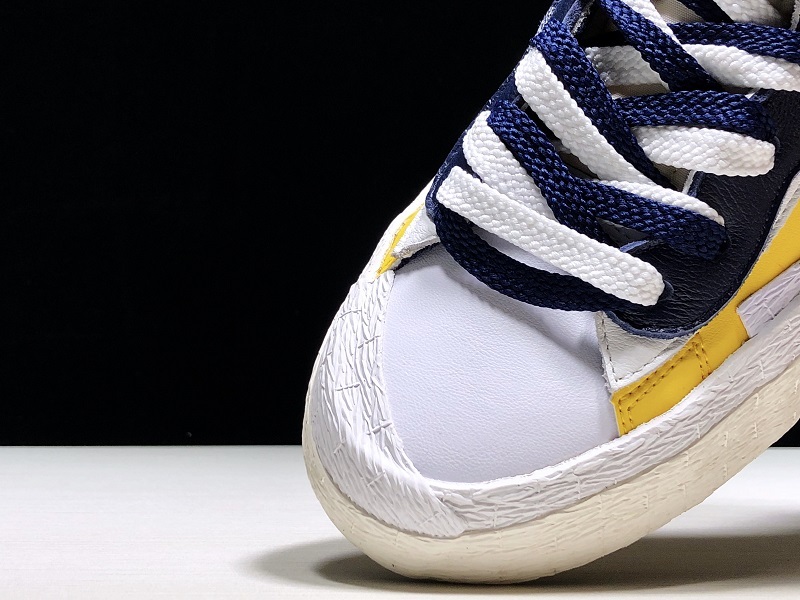 Nike Blazer Mid sacai Snow Beach BV0072-700