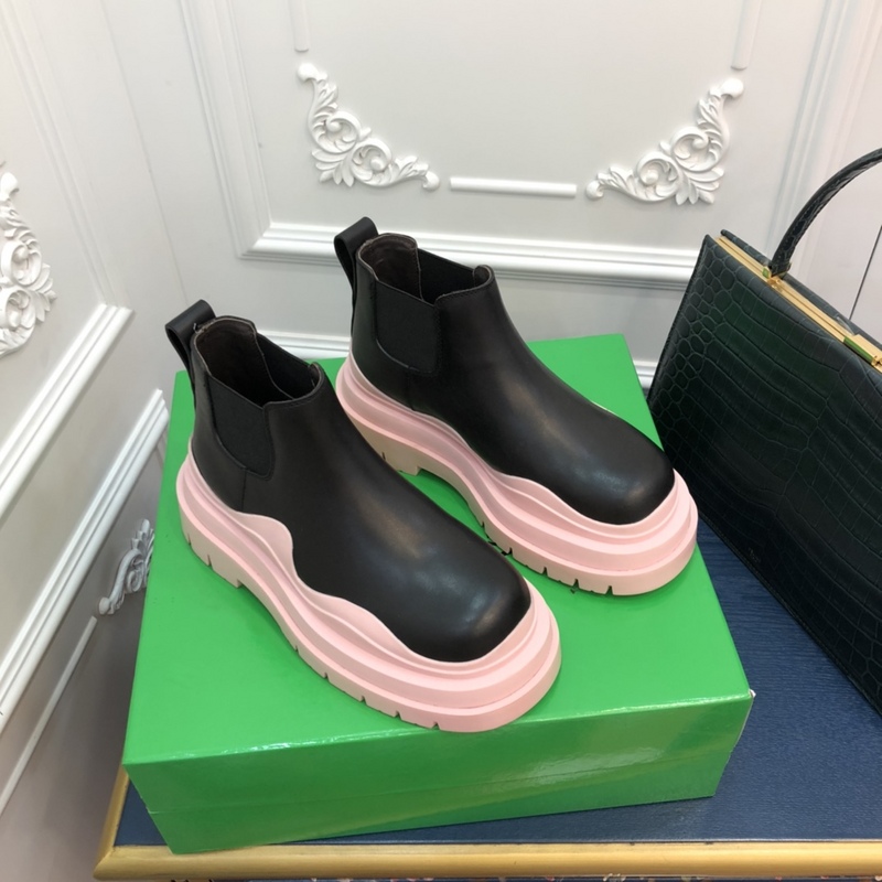 b0tte*a Ven*ta tire leather ankle boots