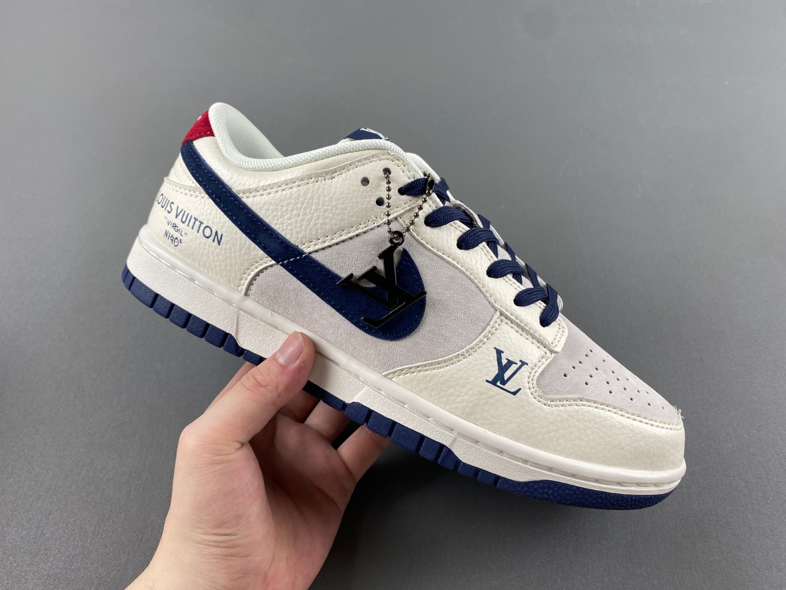 Nike SB Dunk Low    FC1688-134