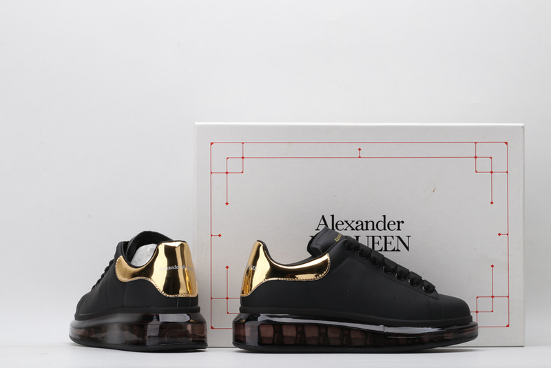 MCQUEEN OVERSIZED SNEAKER