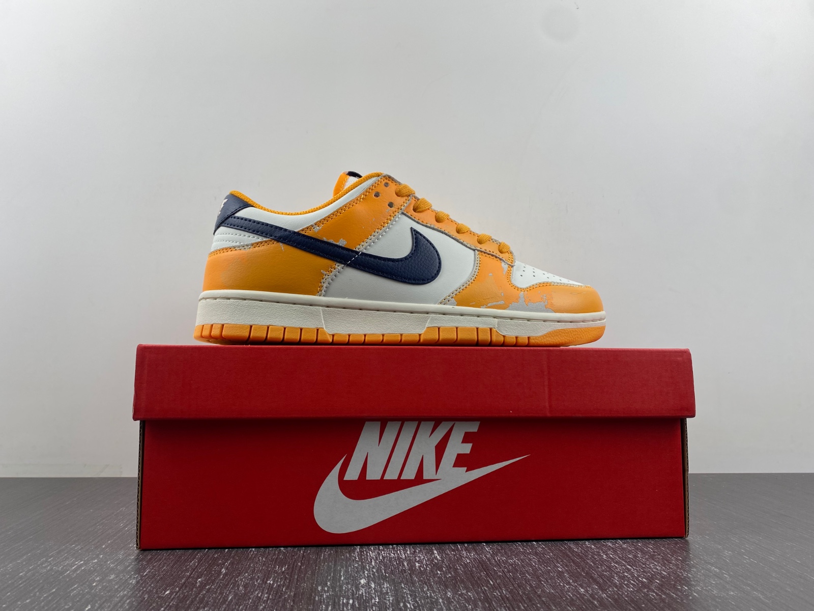 Nike Dunk Low 