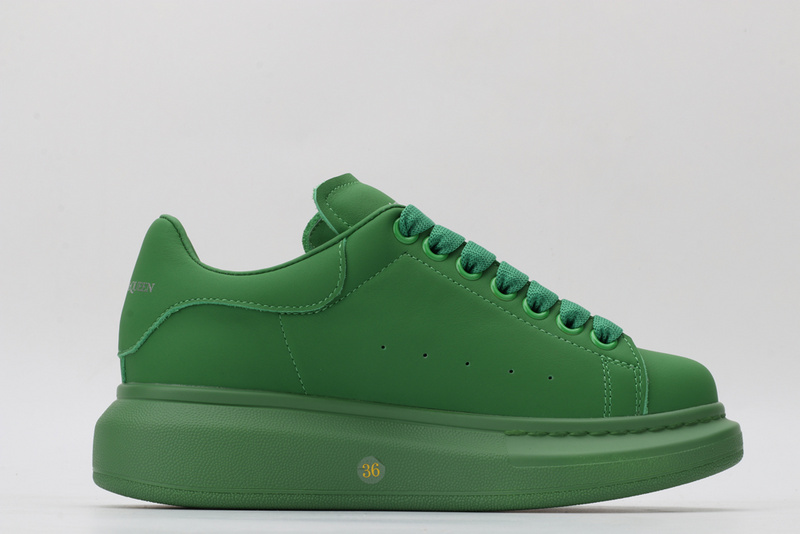 MCQUEEN OVERSIZED SNEAKER