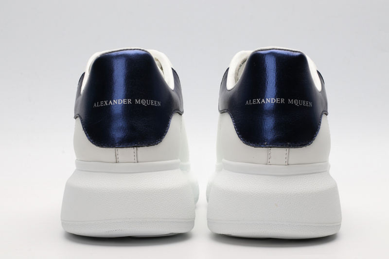MCQUEEN OVERSIZED SNEAKER