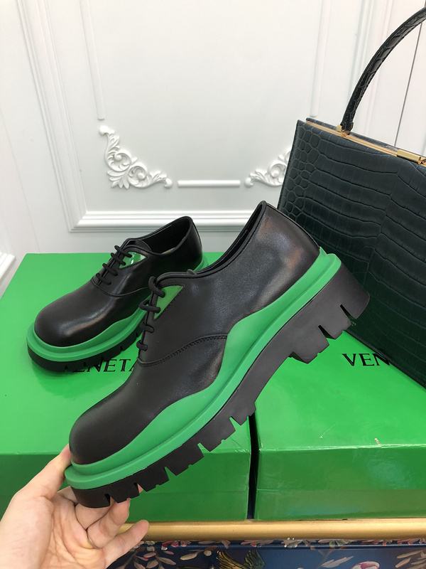 b0tte*a Ven*ta tire leather ankle boots
