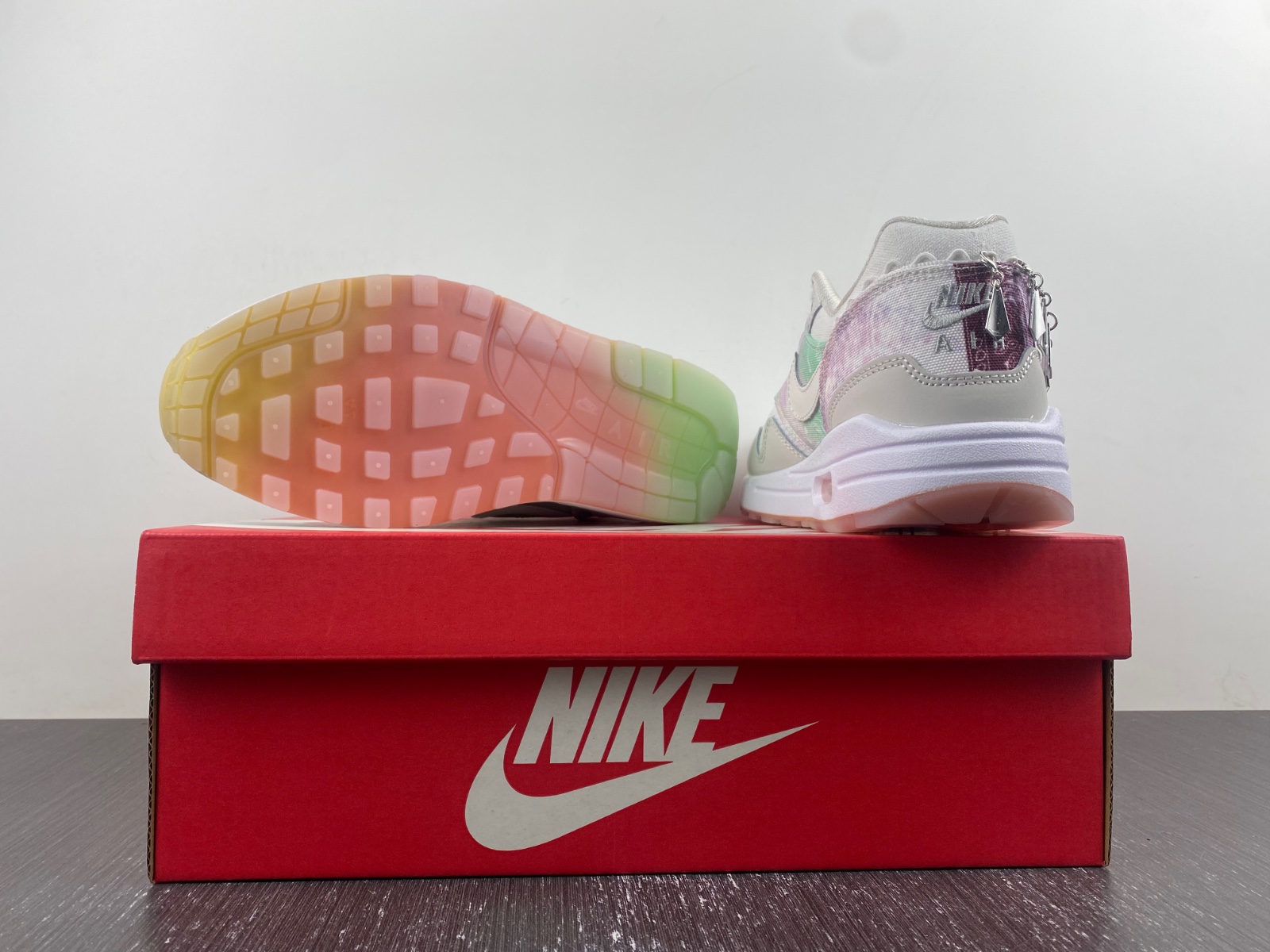 Nike Air Max 1 Metal Charms FJ7734-101
