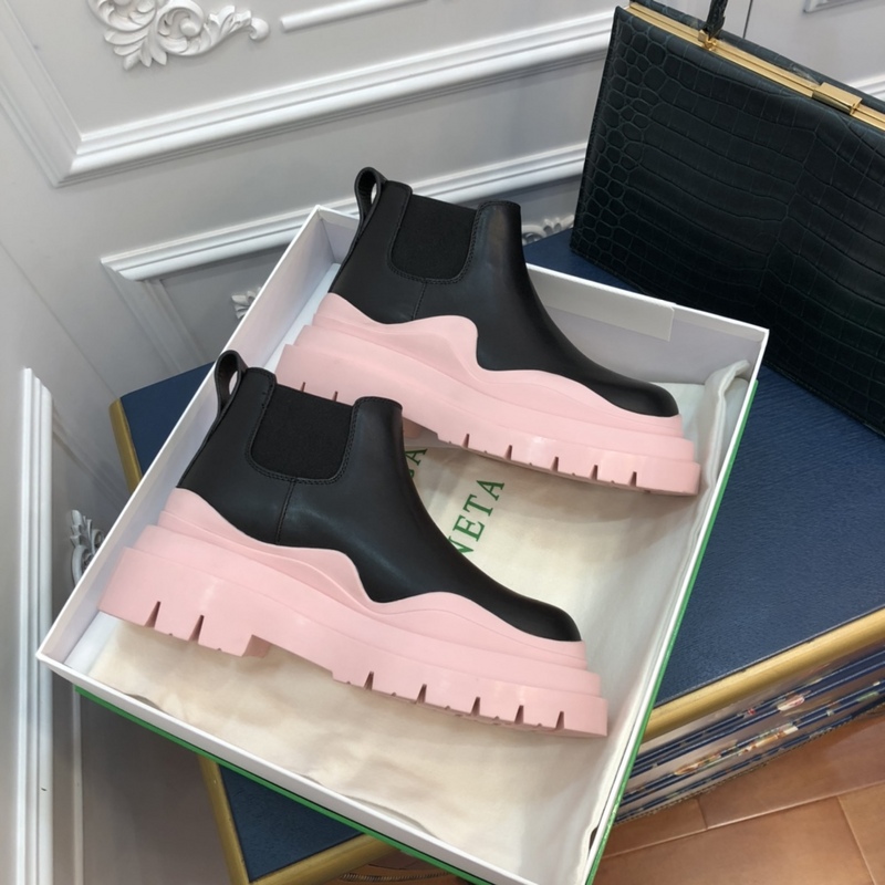 b0tte*a Ven*ta tire leather ankle boots