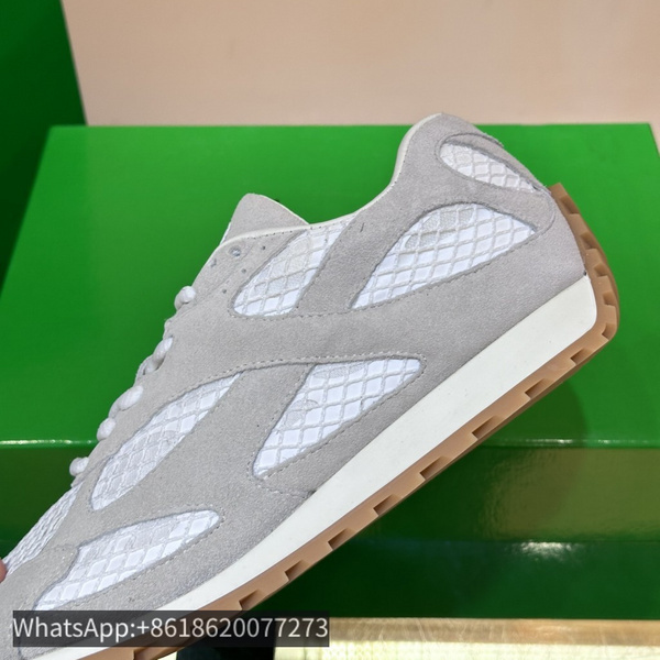 b0tte*a Ven*ta sneaker