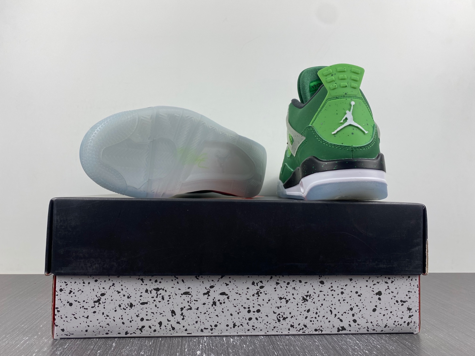 Nike Air Jordan 4 PE customize