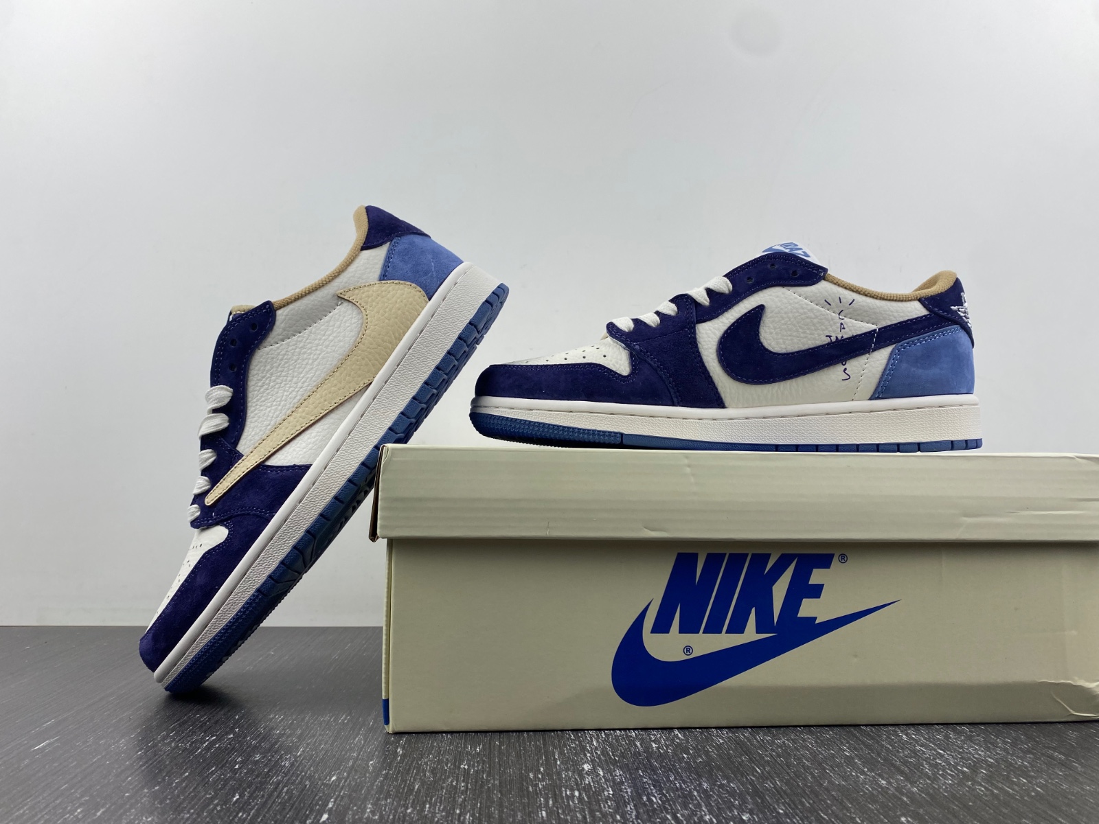 Travis Scott x Air Jordan 1 custom
