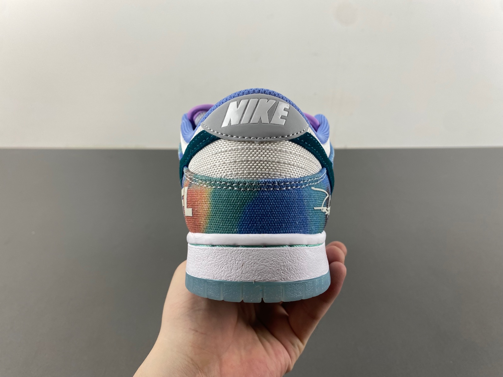 Futura Laboratories x Nike SB Dunk Low FL  HF6061-400