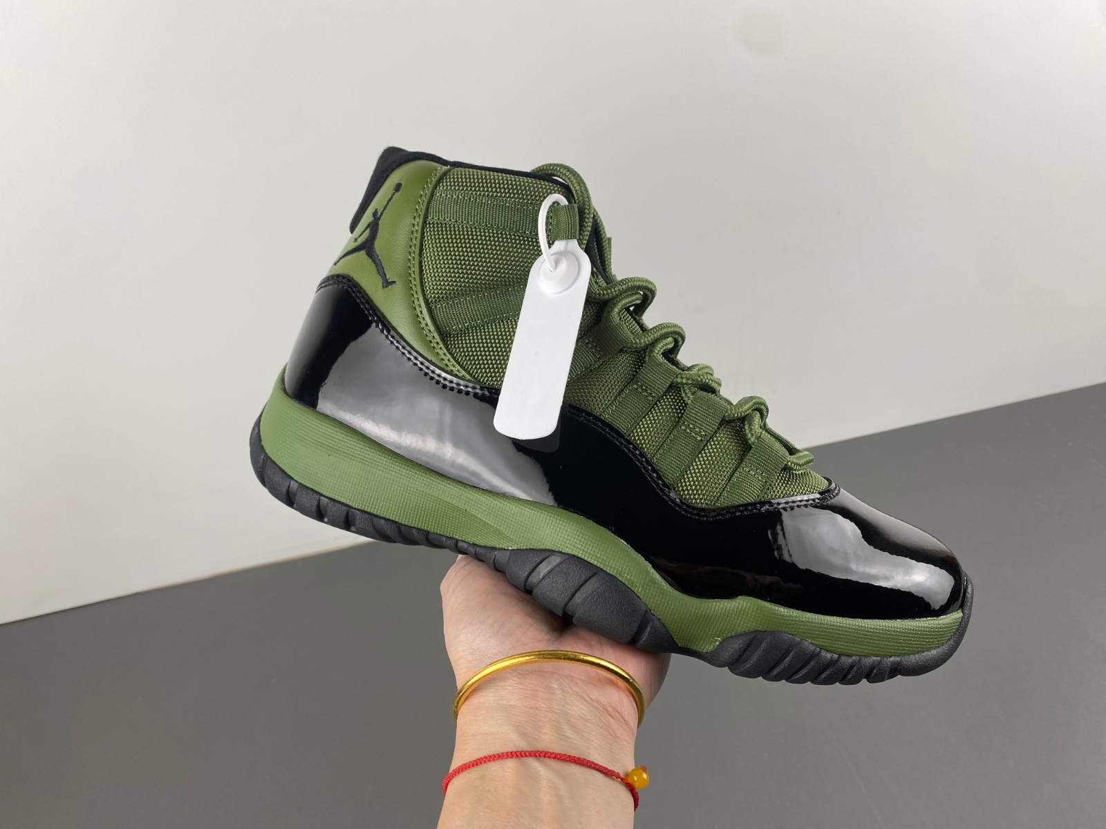 Air Jordan 11   CT8012-300