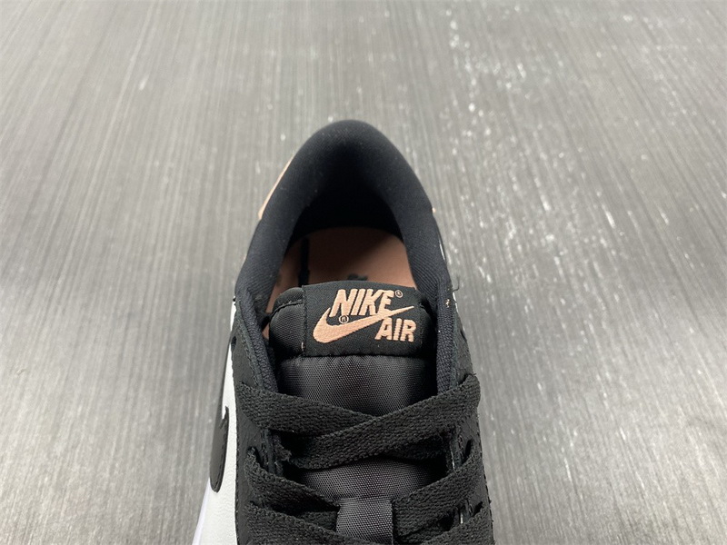 Air Jordan 1 Low