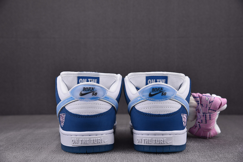 Born X Raised Nike SB Dunk FN7819-400
