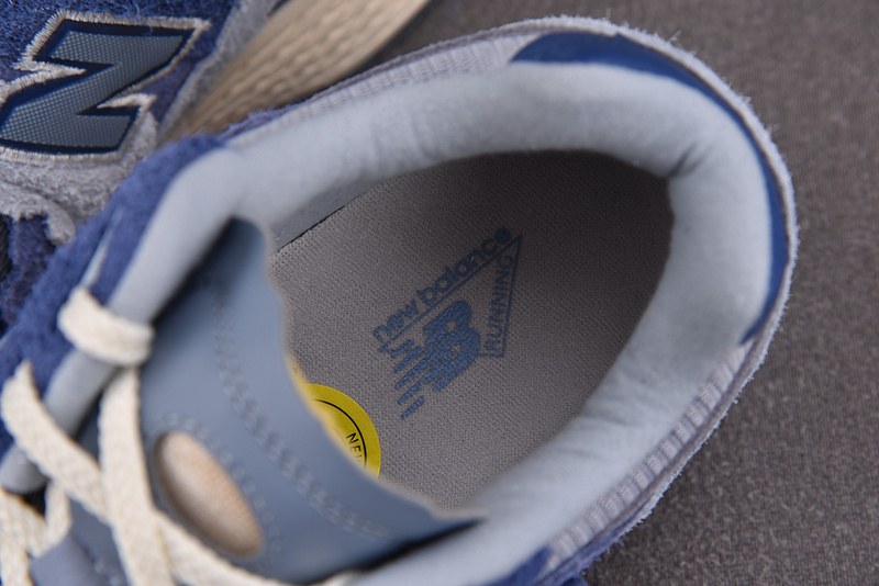 New Balance 2002R Protection Pack Light Arctic Grey M2002RDI