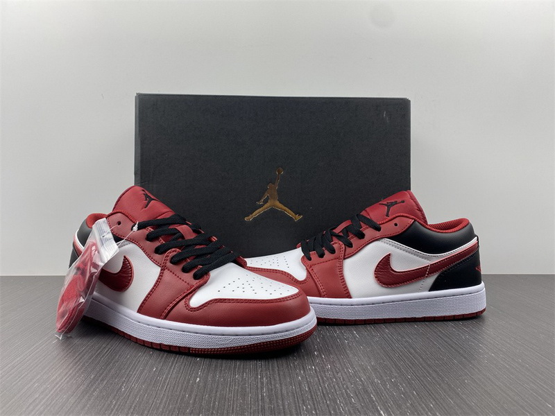 Air Jordan 1 Low 