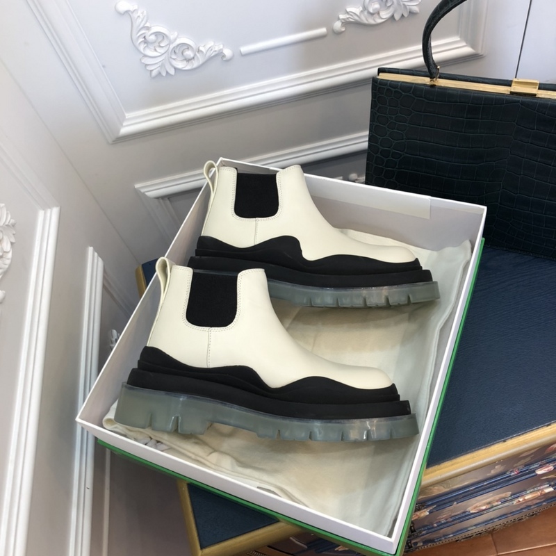 b0tte*a Ven*ta tire leather ankle boots