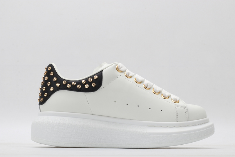 MCQUEEN OVERSIZED SNEAKER