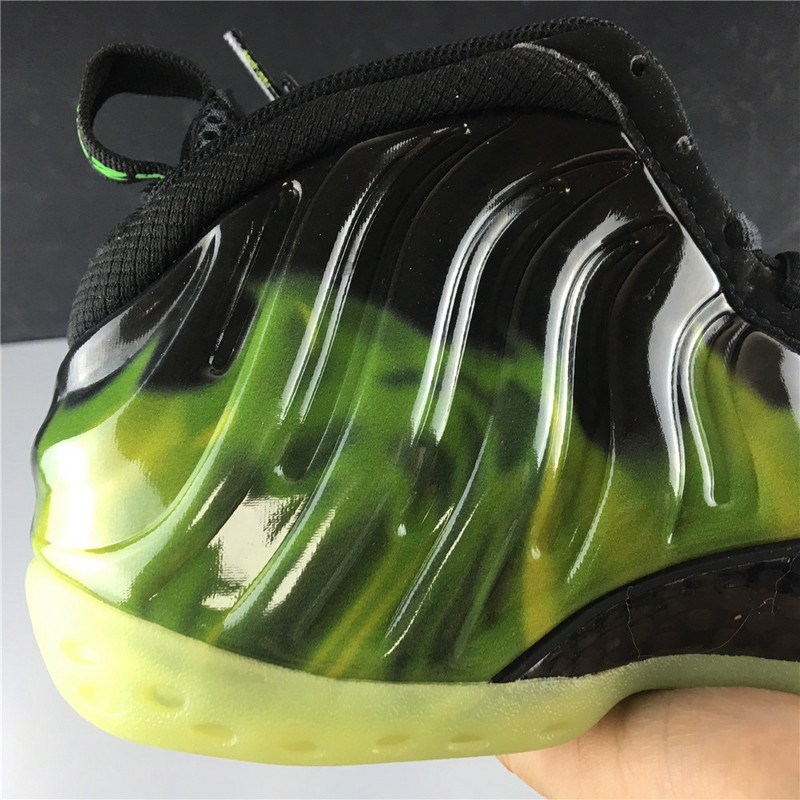 Nike Air Foamposite One ParaNorman - 579771-003