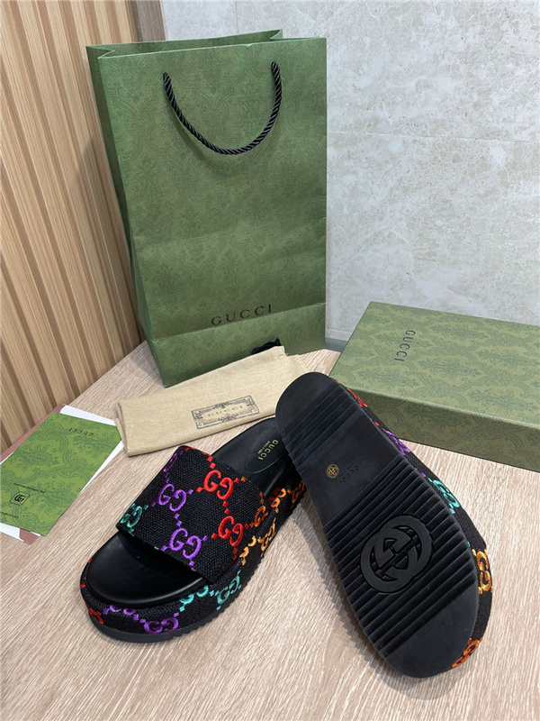 GUCCI WOMEN