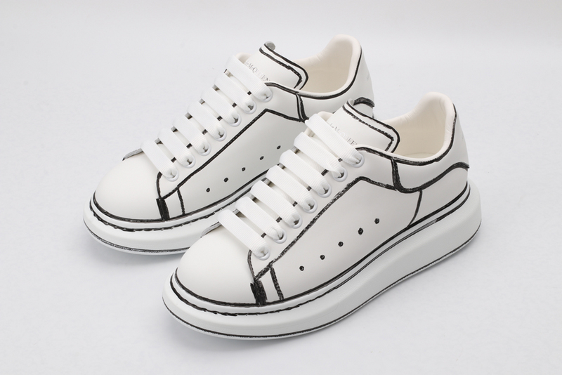 MCQUEEN OVERSIZED SNEAKER