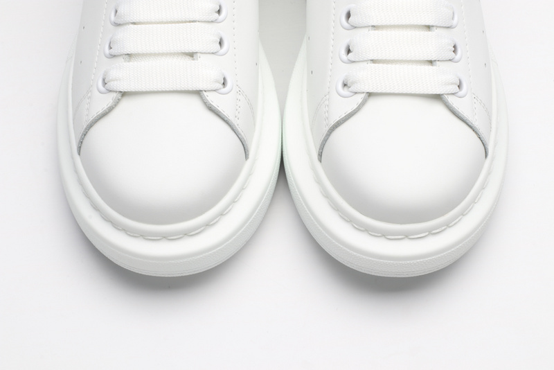 MCQUEEN OVERSIZED SNEAKER