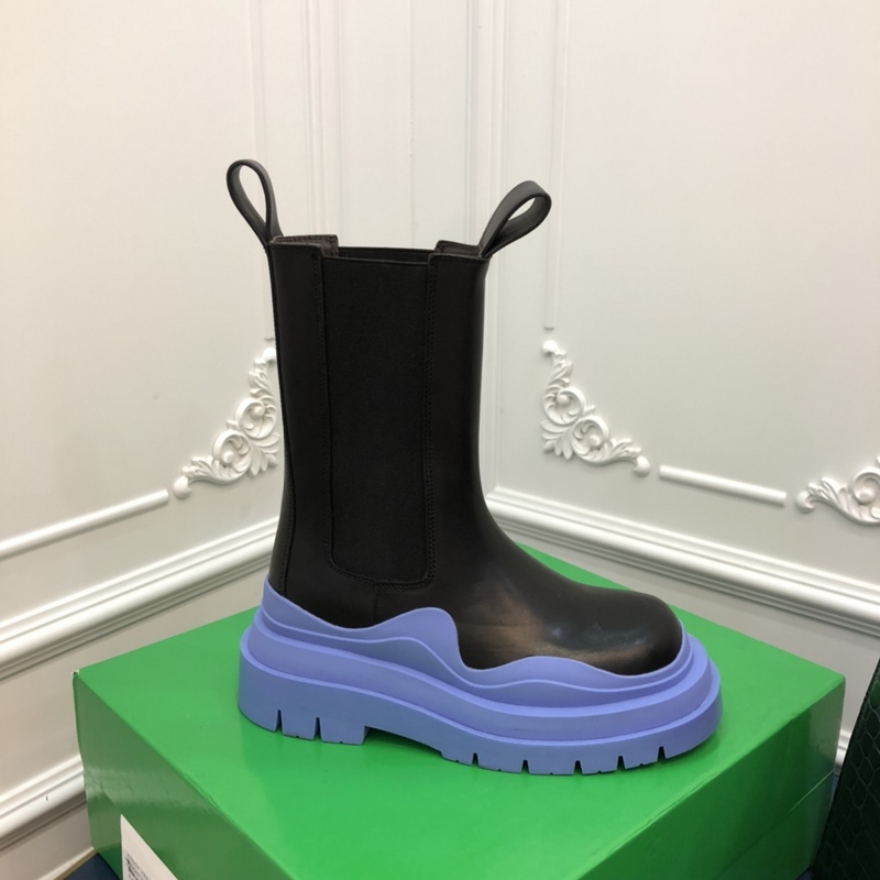 b0tte*a Ven*ta tire leather ankle boots