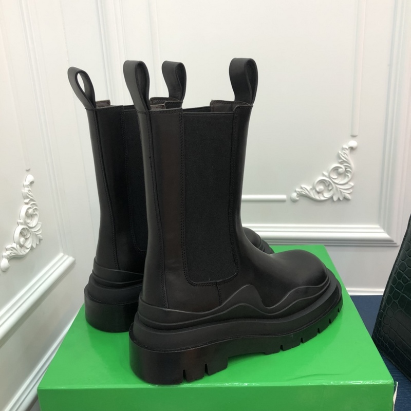 b0tte*a Ven*ta tire leather ankle boots