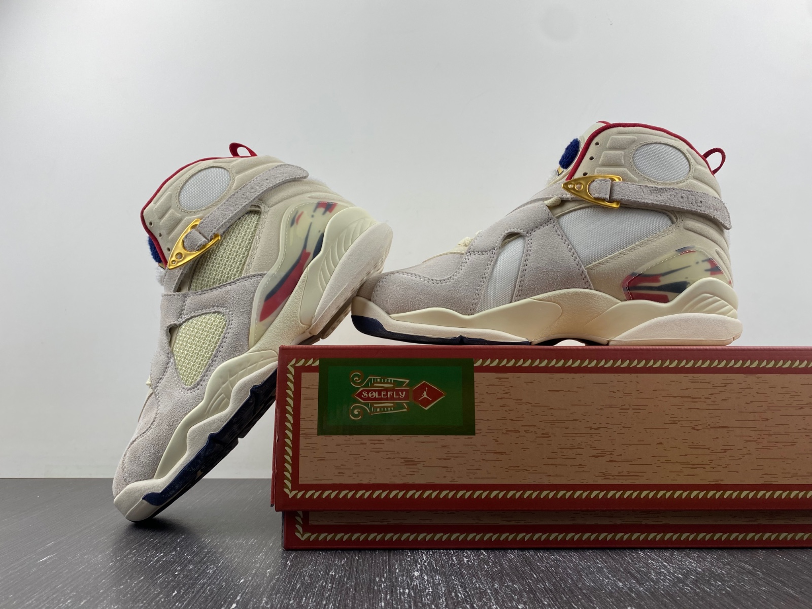 SoleFly x Air Jordan 8 Mi Casa Es Su Casa FJ2850-107