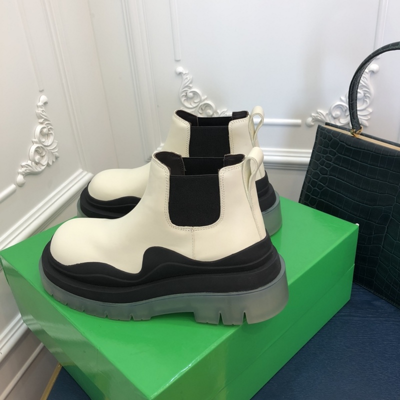 b0tte*a Ven*ta tire leather ankle boots