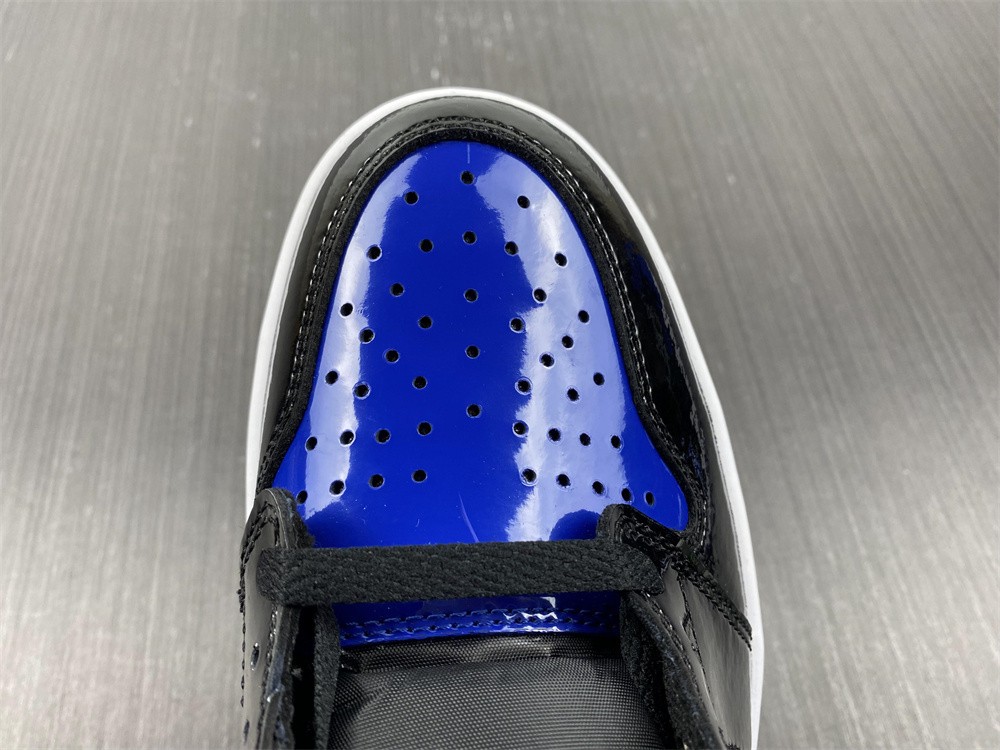 Air Jordan 1 Dark Marina Blue 555088-404