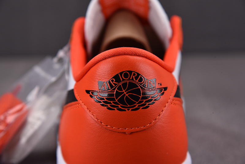 Air Jordan 1 Retro Low OG 