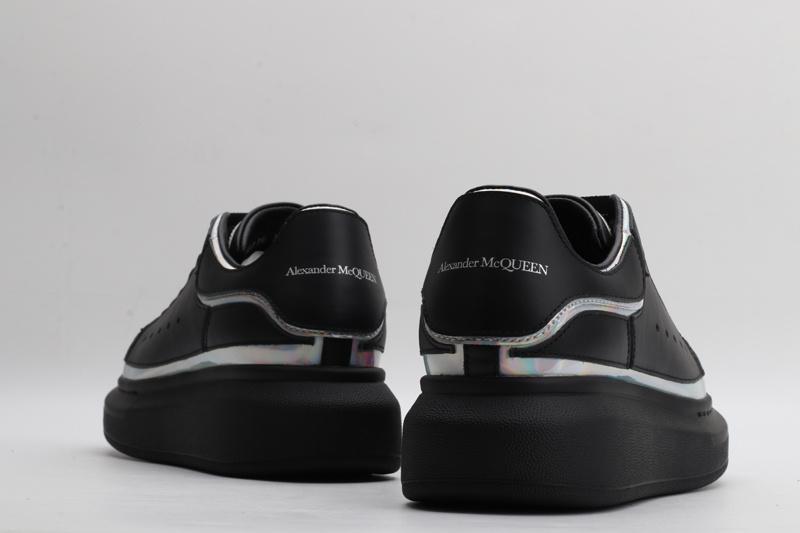 MCQUEEN OVERSIZED SNEAKER