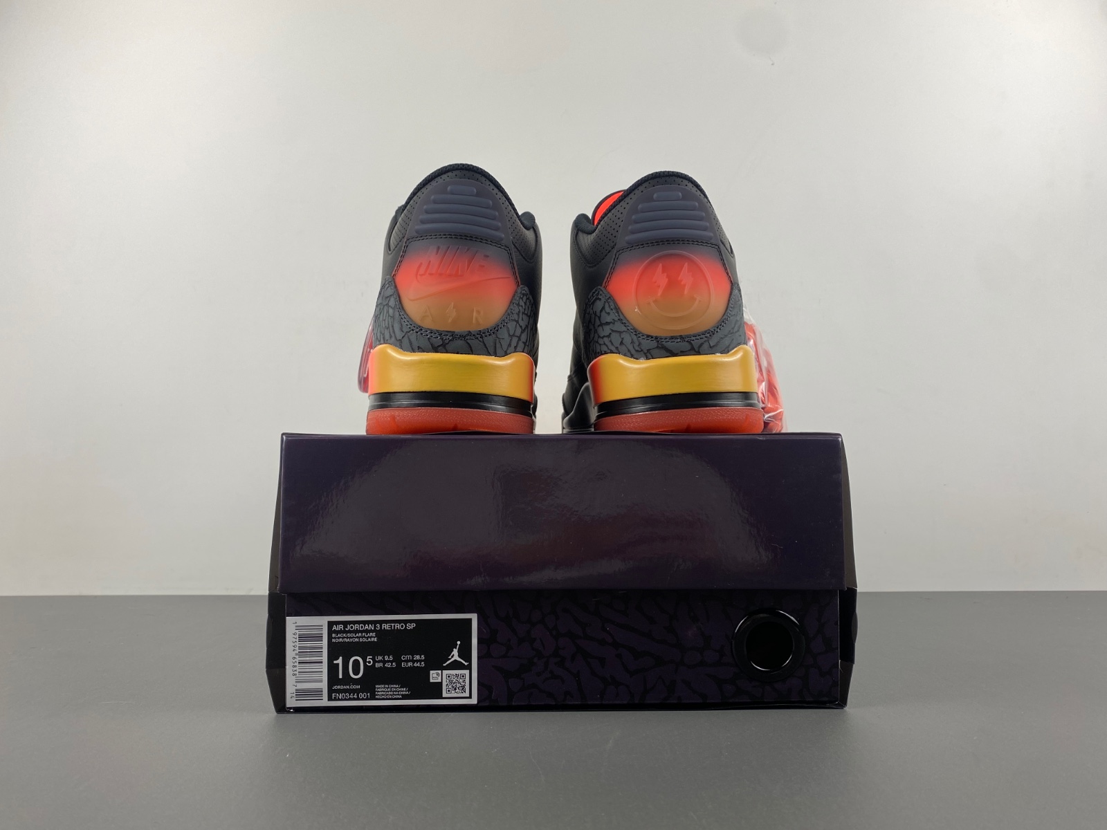 J Balvin x Air Jordan 3 "Rio"  FN0344-001