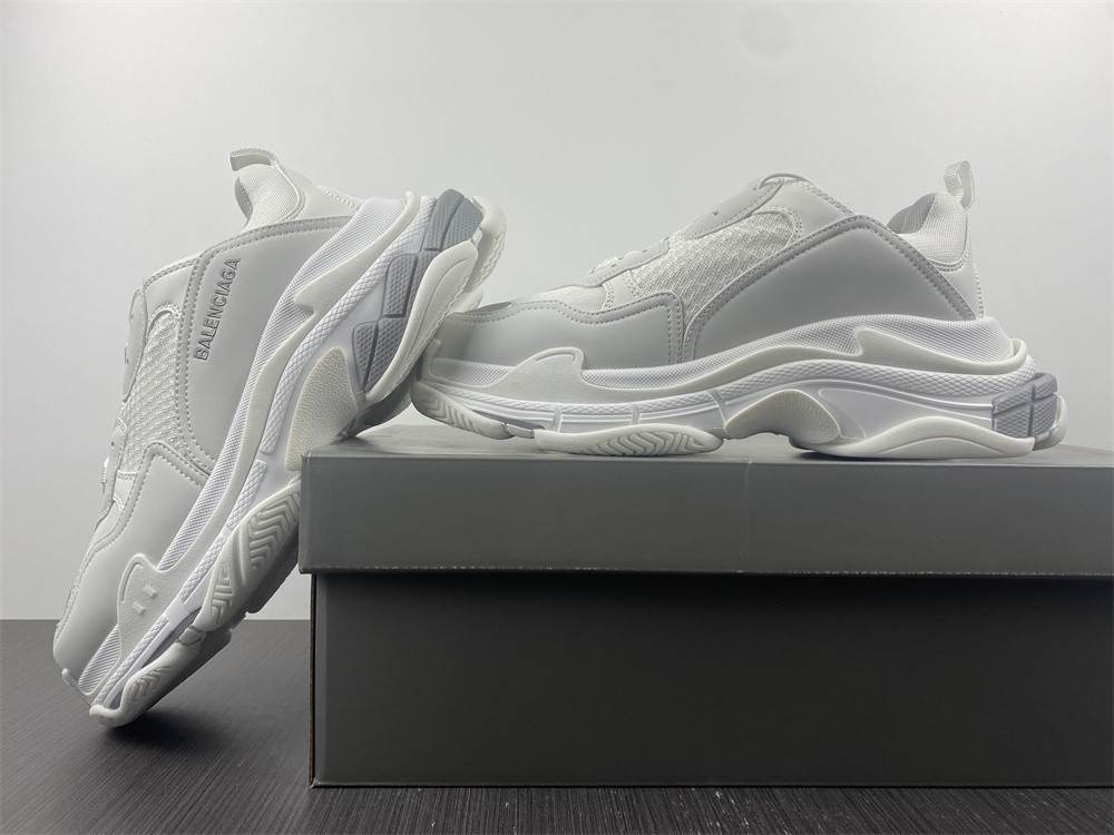 Balenciaga TRIPLE S TRAINER