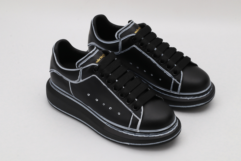 MCQUEEN OVERSIZED SNEAKER