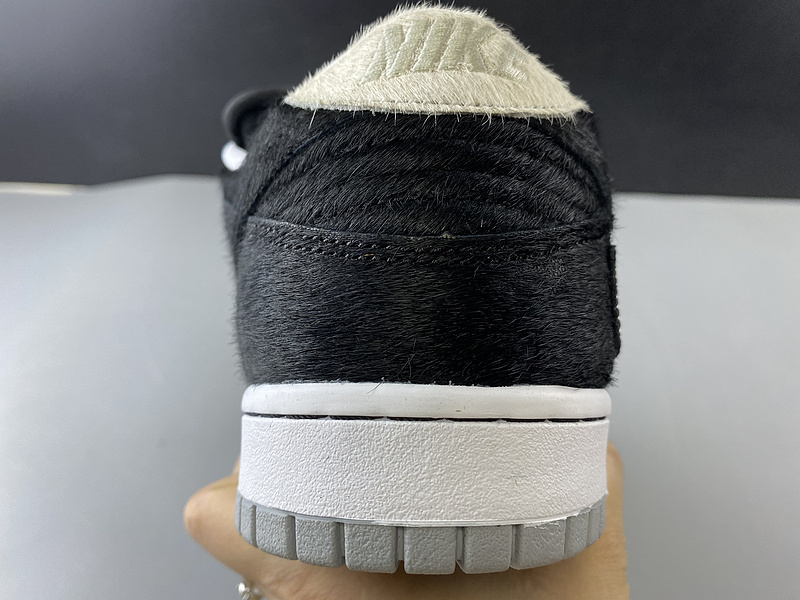 Medicom Toy Nike SB Dunk Low BE@RBRICK CZ5127-001