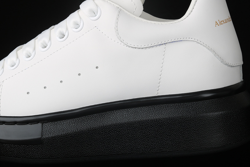 MCQUEEN OVERSIZED SNEAKER
