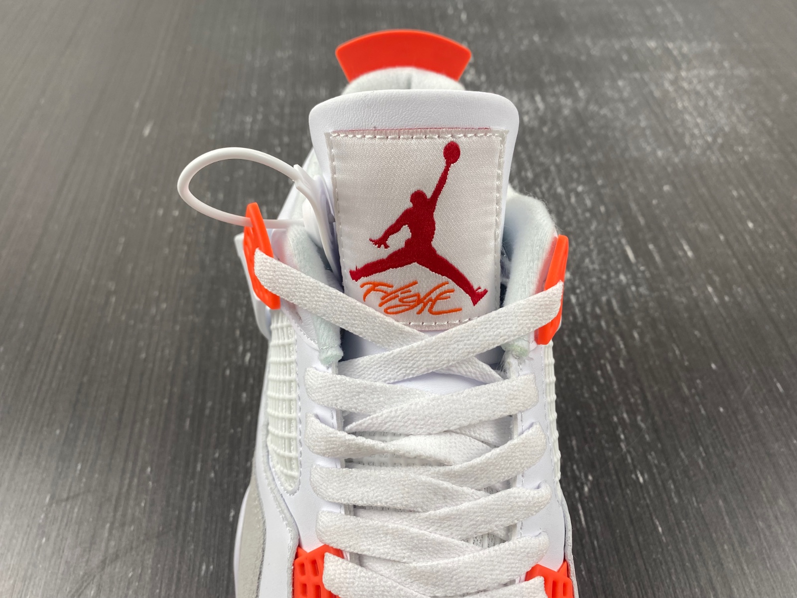 Air Jordan 4 “Orange Oreo” unreleased