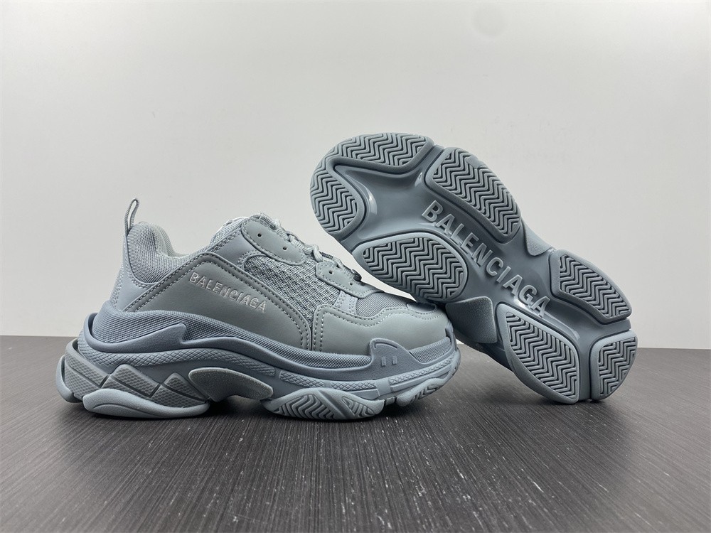 Balenciaga TRIPLE S TRAINER