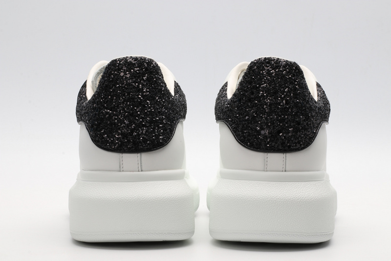 MCQUEEN OVERSIZED SNEAKER