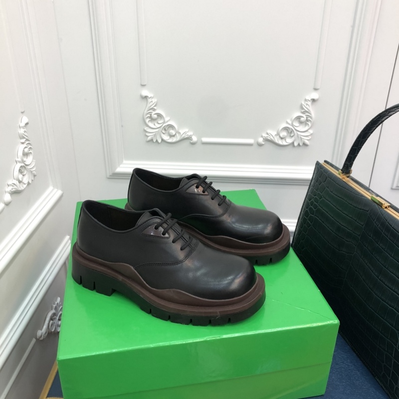 b0tte*a Ven*ta tire leather ankle boots