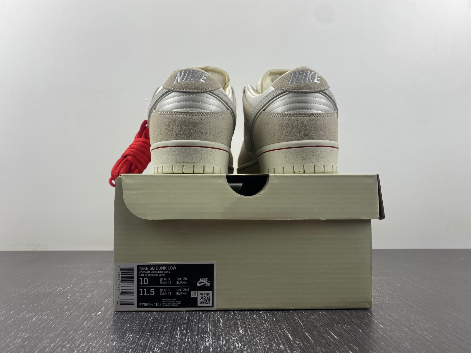 Nike SB Dunk Low Valentine